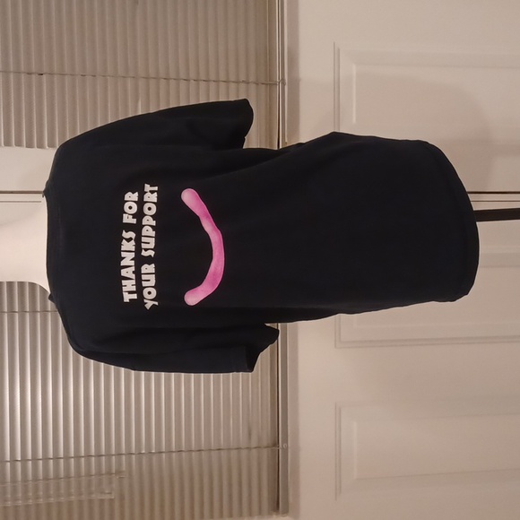 4/$40 Black "Smile Cookie" Tee - Size Large - Picture 4 of 6